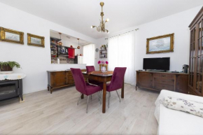 Vitali comfort 1BR apartment on the green market